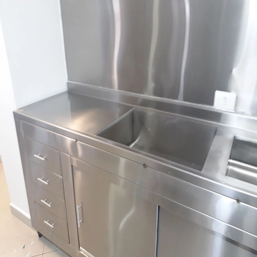 Pia com Gabinete de Inox